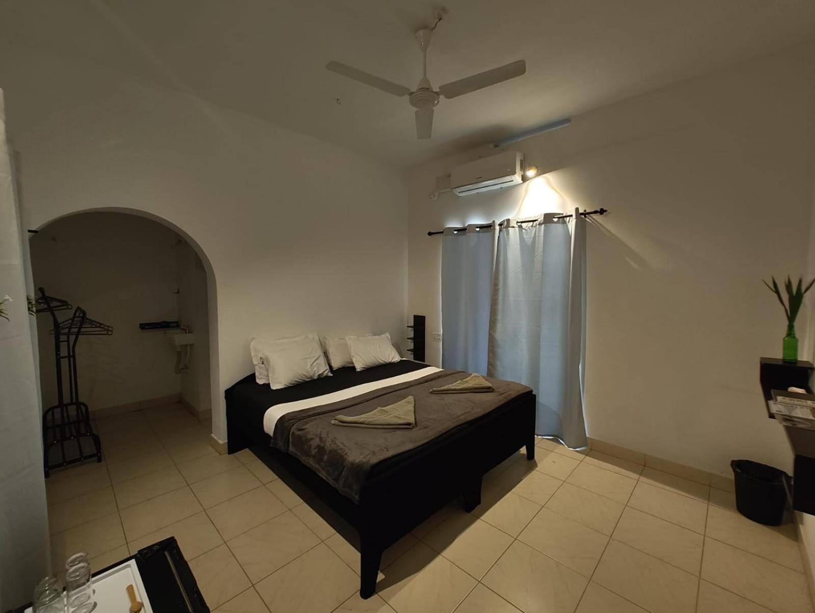 Satta Beach Deluxe Варкала Стая снимка